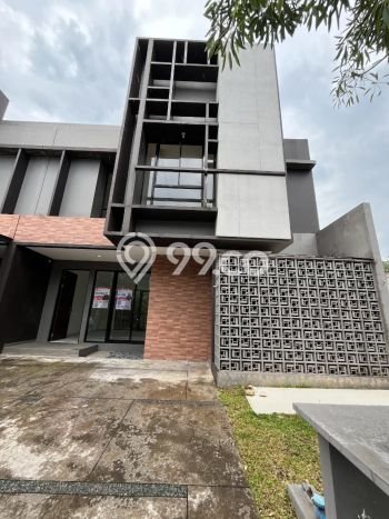 For Sale Hunian Rumah Terawat 4 Kamar di Suvarna Sutera, Tangerang For Sale Hunian Rumah Terawat 4 Kamar di Suvarna Sutera, Tangerang