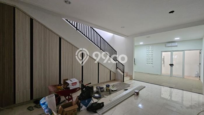 Hunian Elit LB 180m2 Siap Huni Desain Elegan di Jangli, Semarang Hunian Elit LB 180m2 Siap Huni Desain Elegan di Jangli, Semarang