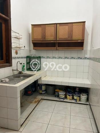 Lokasi terbaik! Rumah siap huni disewakan di Tembalang LB 230m2 Lokasi terbaik! Rumah siap huni disewakan di Tembalang LB 230m2