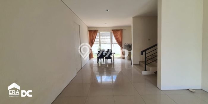 SPECIAL RATE! Rumah di , 2 KM, Area Sejuk, LT 114m2m² Bangunan 116m2m² SPECIAL RATE! Rumah di , 2 KM, Area Sejuk, LT 114m2m² Bangunan 116m2m²
