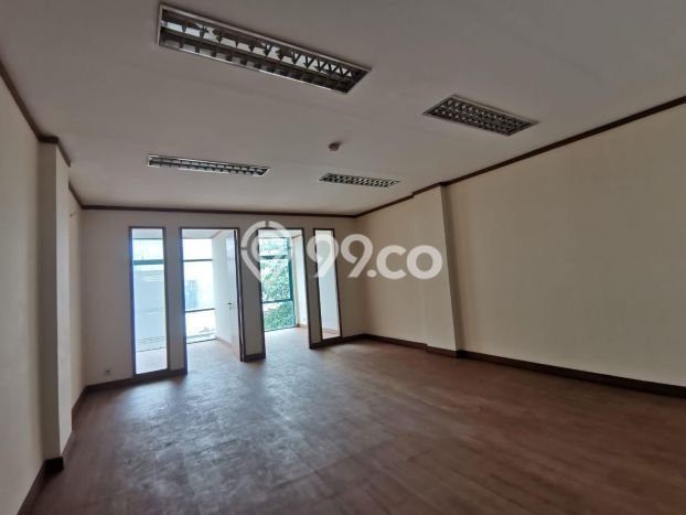 FOR RENT! Ruko di Gajahmada Cocok untuk Bisnis 335m2 FOR RENT! Ruko di Gajahmada Cocok untuk Bisnis 335m2