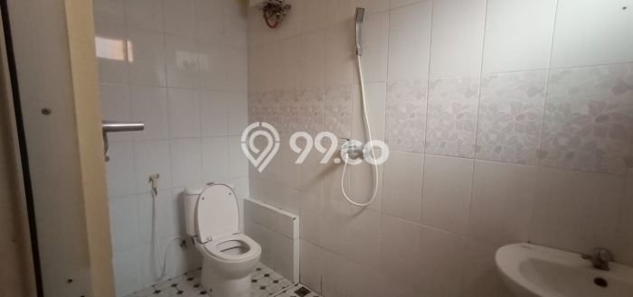 LOKASI TERBAIK! Rumah di , 2 KM, Area Premium, LT 144m2m² Bangunan 100m2m² LOKASI TERBAIK! Rumah di , 2 KM, Area Premium, LT 144m2m² Bangunan 100m2m²