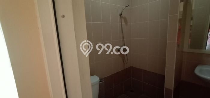 LOKASI TERBAIK! Rumah di , 2 KM, Area Premium, LT 144m2m² Bangunan 100m2m² LOKASI TERBAIK! Rumah di , 2 KM, Area Premium, LT 144m2m² Bangunan 100m2m²