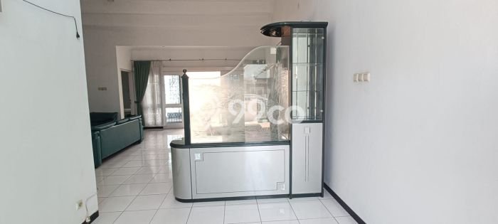 Rumah Cantik Siap Pakai Di Semarang Barat Luas 220m2 Lokasi Strategis Rumah Cantik Siap Pakai Di Semarang Barat Luas 220m2 Lokasi Strategis