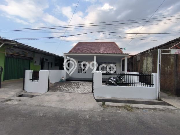 Dijual Hunian Rumah Terawat 3 KT di Ketileng, Semarang Dijual Hunian Rumah Terawat 3 KT di Ketileng, Semarang