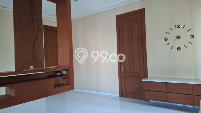 Lokasi terbaik! Rumah siap pakai dikontrakkan di Candisari LB 300m2 Lokasi terbaik! Rumah siap pakai dikontrakkan di Candisari LB 300m2