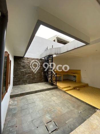 Lokasi strategis! Rumah siap pakai dikontrakkan di Banyumanik LB 90m2 Lokasi strategis! Rumah siap pakai dikontrakkan di Banyumanik LB 90m2