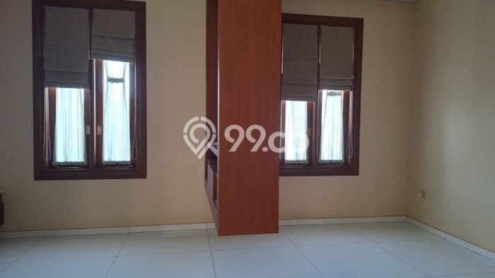 Lokasi terbaik! Rumah siap pakai dikontrakkan di Candisari LB 300m2 Lokasi terbaik! Rumah siap pakai dikontrakkan di Candisari LB 300m2