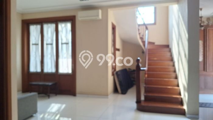 Lokasi terbaik! Rumah siap pakai dikontrakkan di Candisari LB 300m2 Lokasi terbaik! Rumah siap pakai dikontrakkan di Candisari LB 300m2