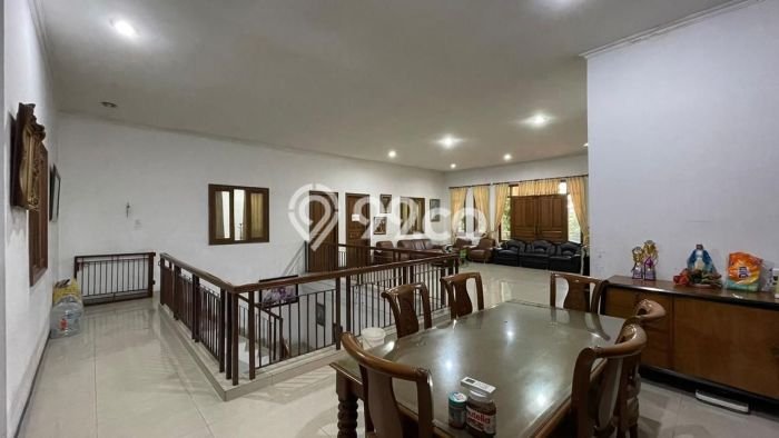 Komersial bagus disewakan di Semarang Tengah Semarang dengan LB 520m2 harga sewa terbaik Komersial bagus disewakan di Semarang Tengah Semarang dengan LB 520m2 harga sewa terbaik