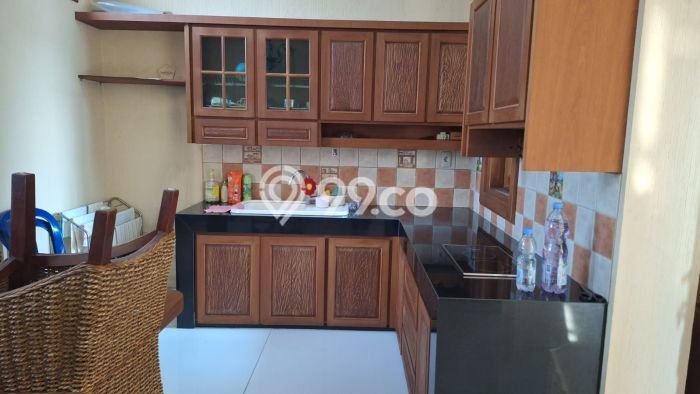 Lokasi terbaik! Rumah siap pakai dikontrakkan di Candisari LB 300m2 Lokasi terbaik! Rumah siap pakai dikontrakkan di Candisari LB 300m2