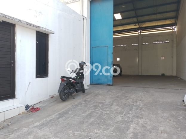 Unit Gudang Paling Strategis di Semarang Timur Semarang dengan LB 260m2 Unit Gudang Paling Strategis di Semarang Timur Semarang dengan LB 260m2