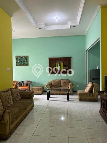 Lokasi terbaik! Rumah siap huni disewakan di Tembalang LB 230m2 Lokasi terbaik! Rumah siap huni disewakan di Tembalang LB 230m2