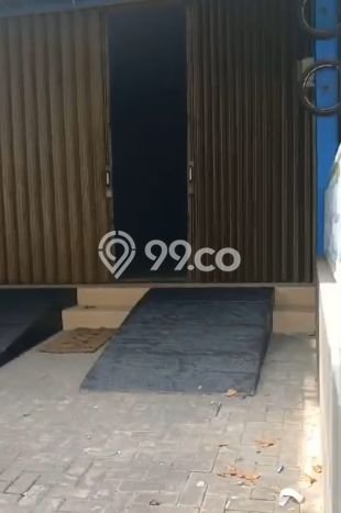 Ruko Disewa di Banyumanik, Semarang, LT 111m2 / LB 180m2 Ruko Disewa di Banyumanik, Semarang, LT 111m2 / LB 180m2