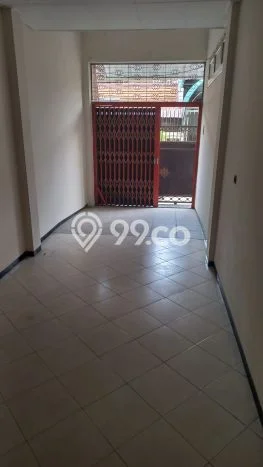 Lokasi terbaik! Rumah siap pakai dikontrakkan di Semarang Tengah LB 350m2 Lokasi terbaik! Rumah siap pakai dikontrakkan di Semarang Tengah LB 350m2