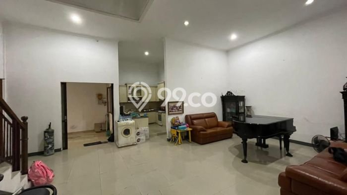 Komersial bagus disewakan di Semarang Tengah Semarang dengan LB 520m2 harga sewa terbaik Komersial bagus disewakan di Semarang Tengah Semarang dengan LB 520m2 harga sewa terbaik