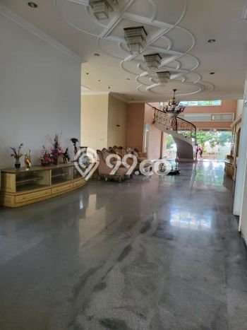 Disewakan! Rumah 4 Kamar Tidur &
4 Kamar Mandi di Bukit Sari, Semarang Disewakan! Rumah 4 Kamar Tidur &
4 Kamar Mandi di Bukit Sari, Semarang