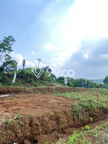 INVESTASI POTENSIAL! Vila Kawasan Parung Kuda, Luas 240m2m², Lokasi Prima INVESTASI POTENSIAL! Vila Kawasan Parung Kuda, Luas 240m2m², Lokasi Prima