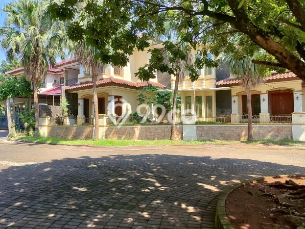 Rumah Mewah LB 800m2 Siap Huni Desain Elegan di Raffles Hills, Jakarta Timur Rumah Mewah LB 800m2 Siap Huni Desain Elegan di Raffles Hills, Jakarta Timur