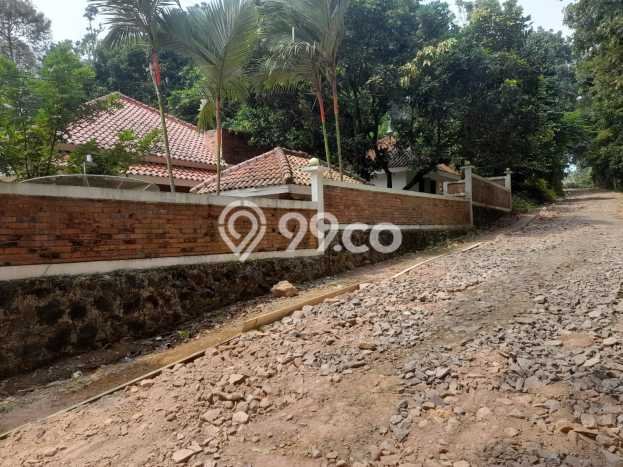 Peluang Langka! Vila Kawasan Carita, Area 1343m2m², Area Berkembang dengan nilai naik Peluang Langka! Vila Kawasan Carita, Area 1343m2m², Area Berkembang dengan nilai naik