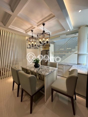 Rumah LT 200m2m² / LB 247m2m² di Lokasi , Surabaya Rumah LT 200m2m² / LB 247m2m² di Lokasi , Surabaya