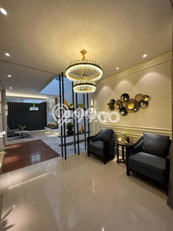 Rumah LT 200m2m² / LB 247m2m² di Lokasi , Surabaya Rumah LT 200m2m² / LB 247m2m² di Lokasi , Surabaya