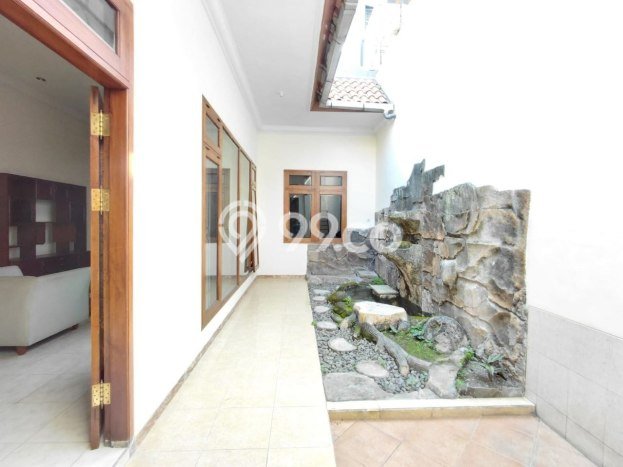 Rumah Mewah Dijual LT 300m2 di Lowokwaru, Malang Rumah Mewah Dijual LT 300m2 di Lowokwaru, Malang