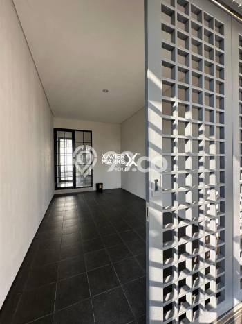 Rumah Luxury Modern Tanpa Renovasi di Tidar Malang Rumah Luxury Modern Tanpa Renovasi di Tidar Malang