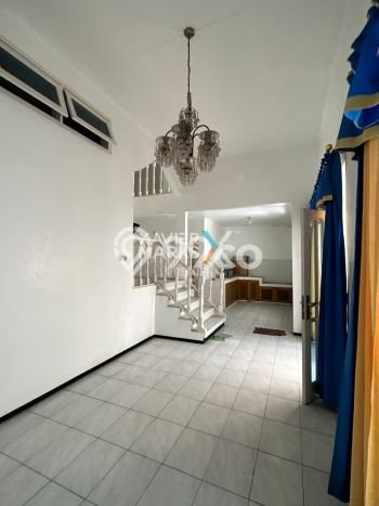 Rumah Mewah LB 250m2 Siap Pakai Desain Elegan di Araya, Malang Rumah Mewah LB 250m2 Siap Pakai Desain Elegan di Araya, Malang