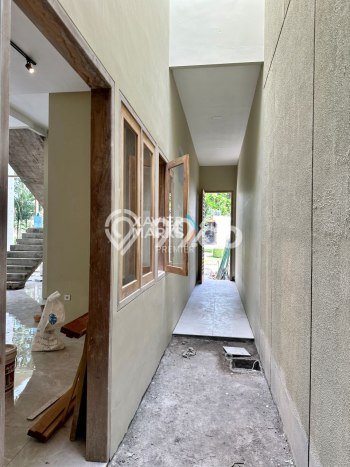 For Sale! Luxury House LT 240m2 Desain Elegan di Araya For Sale! Luxury House LT 240m2 Desain Elegan di Araya