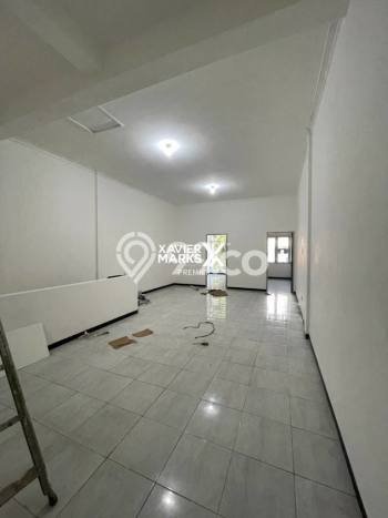 Lokasi Strategis! Dijual Ruko Bisnis di Klojen, Malang Kondisi Baik Lokasi Strategis! Dijual Ruko Bisnis di Klojen, Malang Kondisi Baik