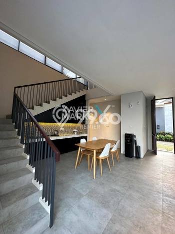 Vila Strategis di Junrejo, Area 257m2m², Lingkungan Nyaman Vila Strategis di Junrejo, Area 257m2m², Lingkungan Nyaman