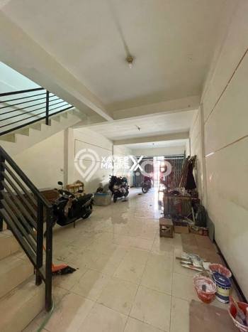 Lokasi Strategis! Dijual Ruko Bisnis di Klojen, Malang Kondisi Baik Lokasi Strategis! Dijual Ruko Bisnis di Klojen, Malang Kondisi Baik