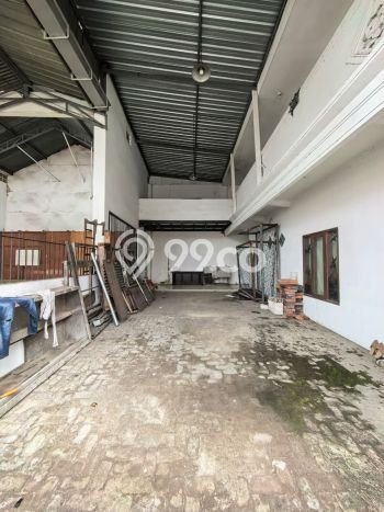 Unit Gudang Dijual di Blimbing Malang Luas Tanah 430m2, Luas Bangunan 300m2 Unit Gudang Dijual di Blimbing Malang Luas Tanah 430m2, Luas Bangunan 300m2
