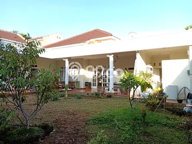 Rumah Elit LB 297m2 Siap Pakai Desain Elegan di Jatingaleh, Semarang Rumah Elit LB 297m2 Siap Pakai Desain Elegan di Jatingaleh, Semarang