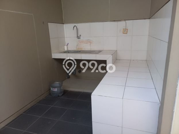 Rumah Terawat LT 200m2m² / LB 125m2m² di Lokasi Premium Tembalang, Semarang Rumah Terawat LT 200m2m² / LB 125m2m² di Lokasi Premium Tembalang, Semarang