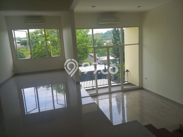 Jual Rumah Mewah Megah Dengan View Eksklusif di Candi Golf, Semarang Jual Rumah Mewah Megah Dengan View Eksklusif di Candi Golf, Semarang