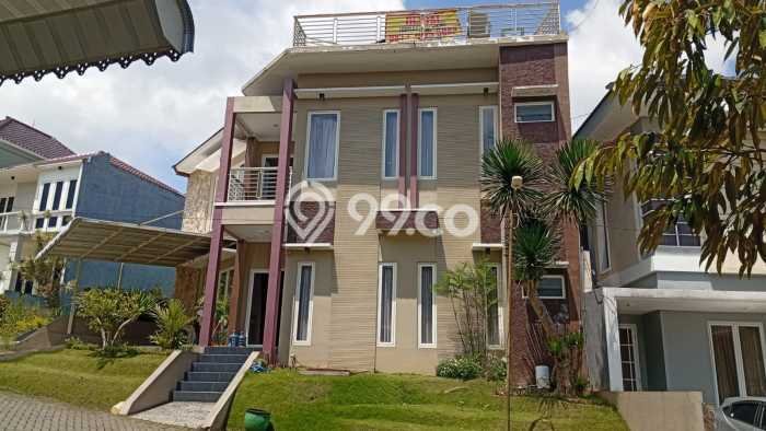 Hunian Luxury di Malang Lokasi Strategis Kondisi Baik Hunian Luxury di Malang Lokasi Strategis Kondisi Baik