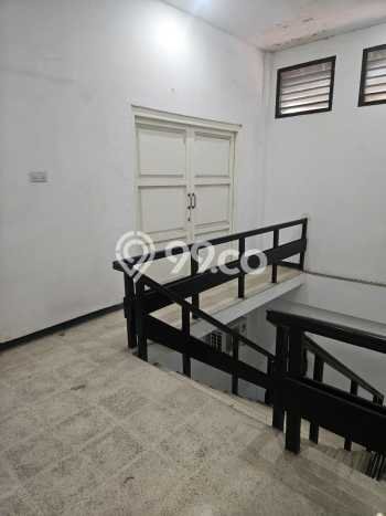 Area Ramai! Ruko Dijual di Sawahan untuk Bisnis Luas Bangunan 507m2 Area Ramai! Ruko Dijual di Sawahan untuk Bisnis Luas Bangunan 507m2