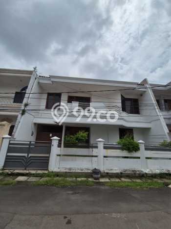 Rumah Mewah LB 410m2 Siap Huni Desain Elegan di Sukomanunggal, Surabaya Rumah Mewah LB 410m2 Siap Huni Desain Elegan di Sukomanunggal, Surabaya