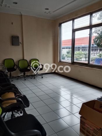 Unit Ruko Disewakan di Pabean Cantikan di Area Ramai & Strategis Unit Ruko Disewakan di Pabean Cantikan di Area Ramai & Strategis