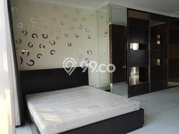 For Sale! Premium House LT 264m2 Desain Elegan di Babatan For Sale! Premium House LT 264m2 Desain Elegan di Babatan