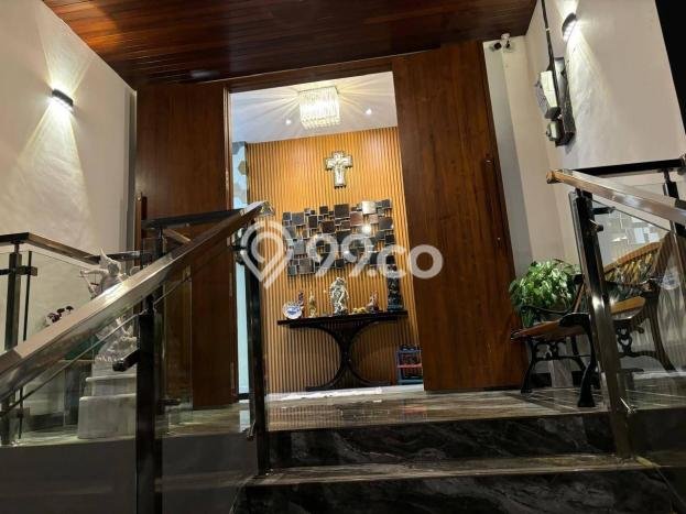 Rumah Elit LB 560m2 Siap Pakai Desain Elegan di Gading Serpong, Tangerang Rumah Elit LB 560m2 Siap Pakai Desain Elegan di Gading Serpong, Tangerang