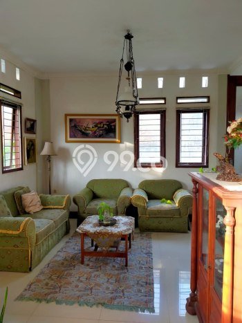 Rumah Elit Modern Tanpa Renovasi di Ciwaruga Bandung Rumah Elit Modern Tanpa Renovasi di Ciwaruga Bandung