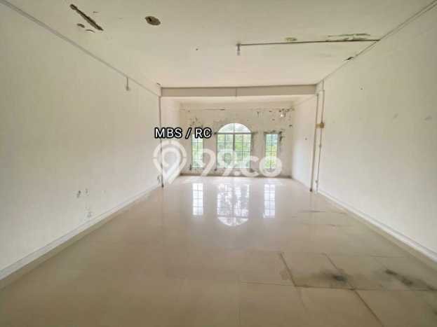 Ruko Dijual di Batam LT 95m2 & LB 300m2 Lokasi Terbaik! Ruko Dijual di Batam LT 95m2 & LB 300m2 Lokasi Terbaik!