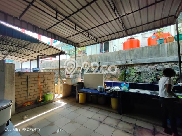 Ruko Dijual di Batam LT 85m2 & LB 250m2 Lokasi Terbaik! Ruko Dijual di Batam LT 85m2 & LB 250m2 Lokasi Terbaik!