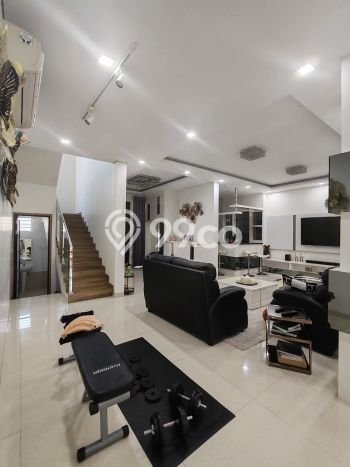 KESEMPATAN TERBAIK! Rumah Asri area Batam Centre, LT 200m² LB 300m² KESEMPATAN TERBAIK! Rumah Asri area Batam Centre, LT 200m² LB 300m²