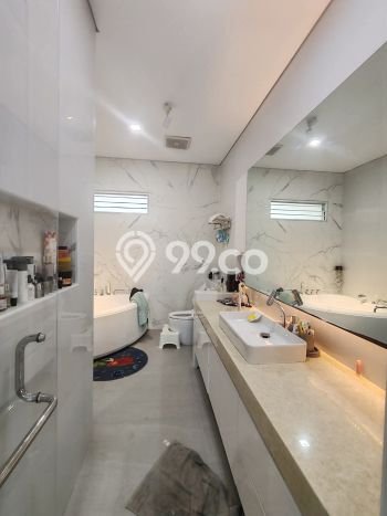 KESEMPATAN TERBAIK! Rumah Asri area Batam Centre, LT 200m² LB 300m² KESEMPATAN TERBAIK! Rumah Asri area Batam Centre, LT 200m² LB 300m²