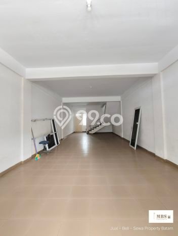 Ruko Dijual di Batam LT 95m2 & LB 245m2 Lokasi Terbaik! Ruko Dijual di Batam LT 95m2 & LB 245m2 Lokasi Terbaik!
