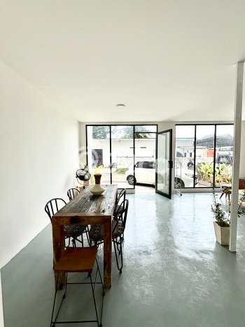 Unit Kantor Tersedia di Panjer Spesifikasi LB 36m2 Unit Kantor Tersedia di Panjer Spesifikasi LB 36m2